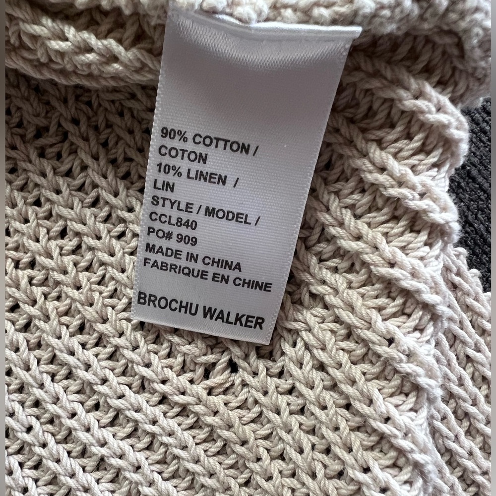 V neck Beige knitted vest high low hemline - Picture 6 of 7